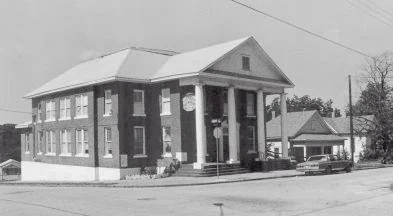 Roughly bounded by E. Clarendon Dr., S. Fleming Ave., I-35E, E. 8th St. and the E end of Church, E. 9th and Plum Sts.