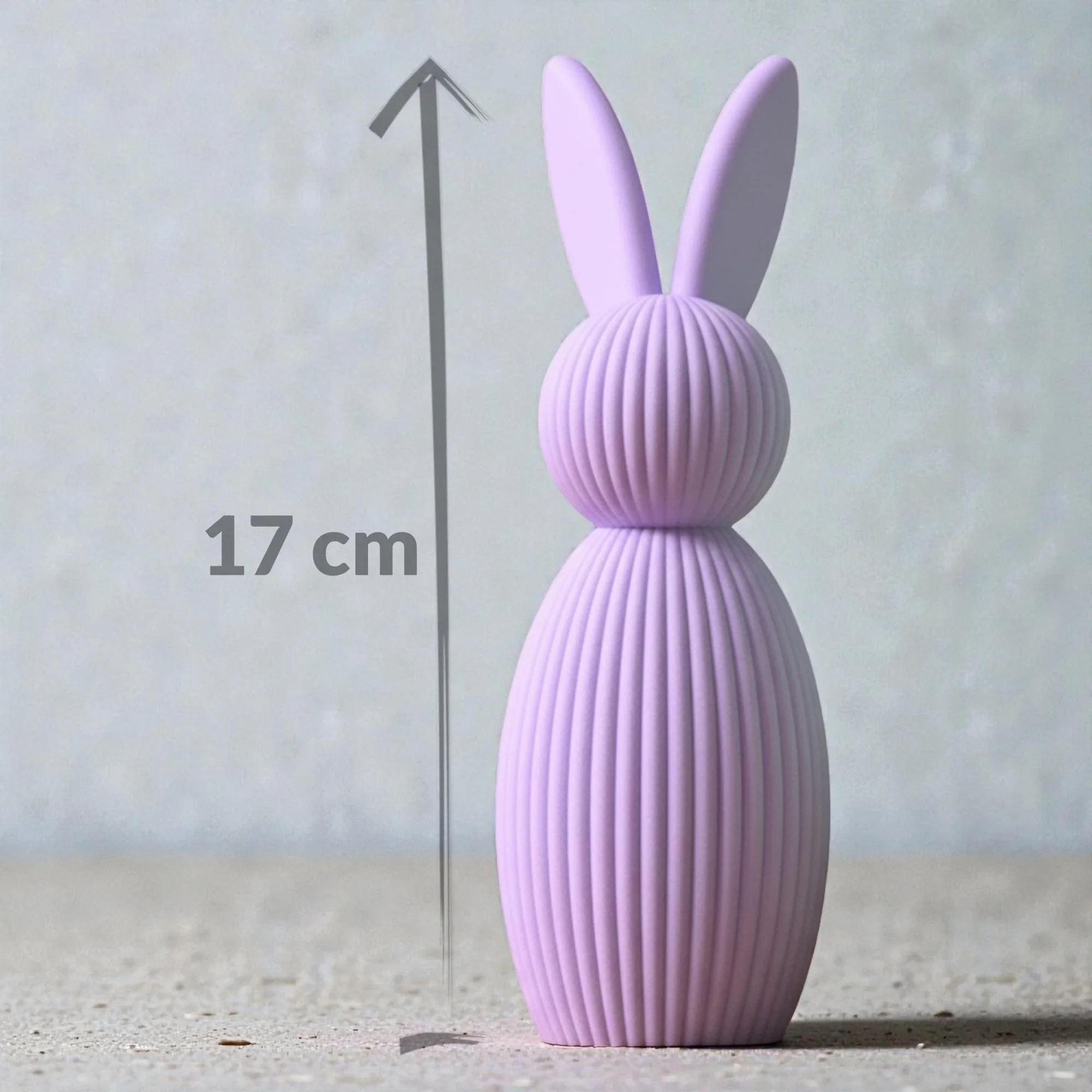 Fliederfarbener Deko-Hase mit Maßangabe 17 cm, einzeln vor hellem Hintergrund gezeigt, ideal als moderne Oster- und Frühlingsdekoration.