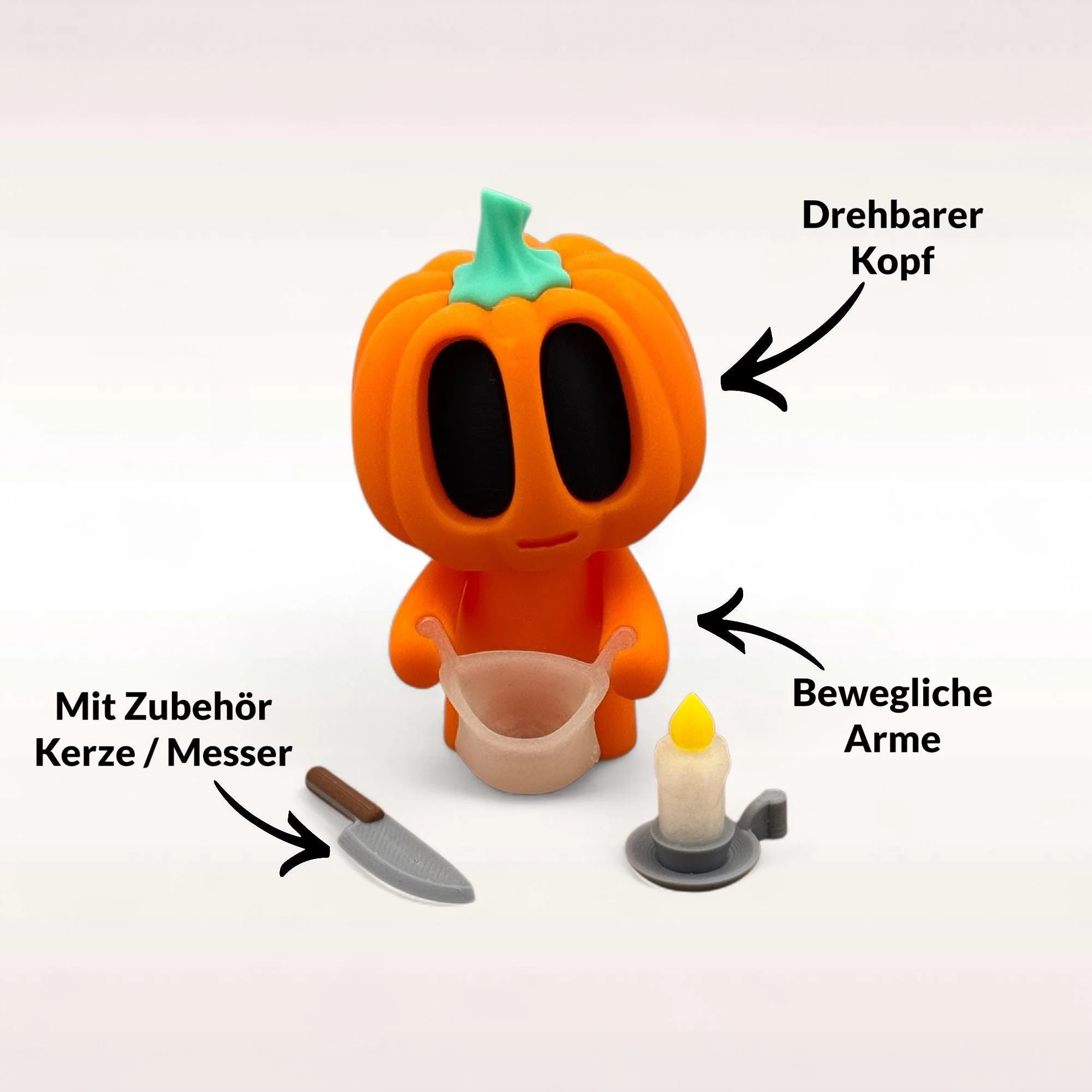 Variante Classic mit markiertem drehbarem Kopf, beweglichen Armen und Zubehör als detailreiche Mini Kürbis Figur auf hellem Hintergrund.