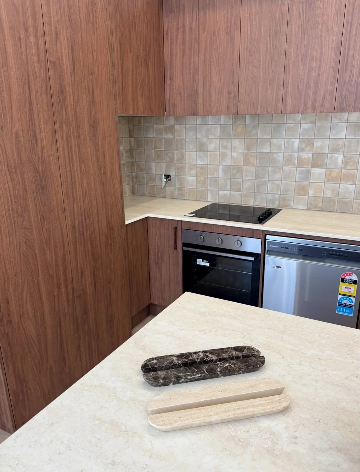 Choosing the perfect handle isn&rsquo;t always easy.

We&rsquo;re here to help. Message us with your selections, and we&rsquo;ll help you find the perfect match for your space.

For our Whitsundays clients, we also offer on-site consultations, bringi