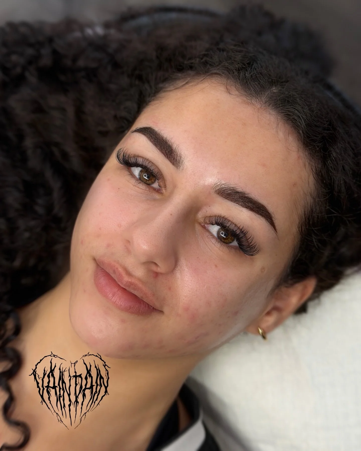 Fresh brows this stunning diva 💅🤏
Soft brow heads so they blend smoothly with natural brow growth. Obsessed with these x

Service: Ombr&eacute; brows
Using: @vaiderzneedles @hanafy.australia @hustlebutterdeluxe 

📍Beenleigh, QLD 4207
💌 vainpainta