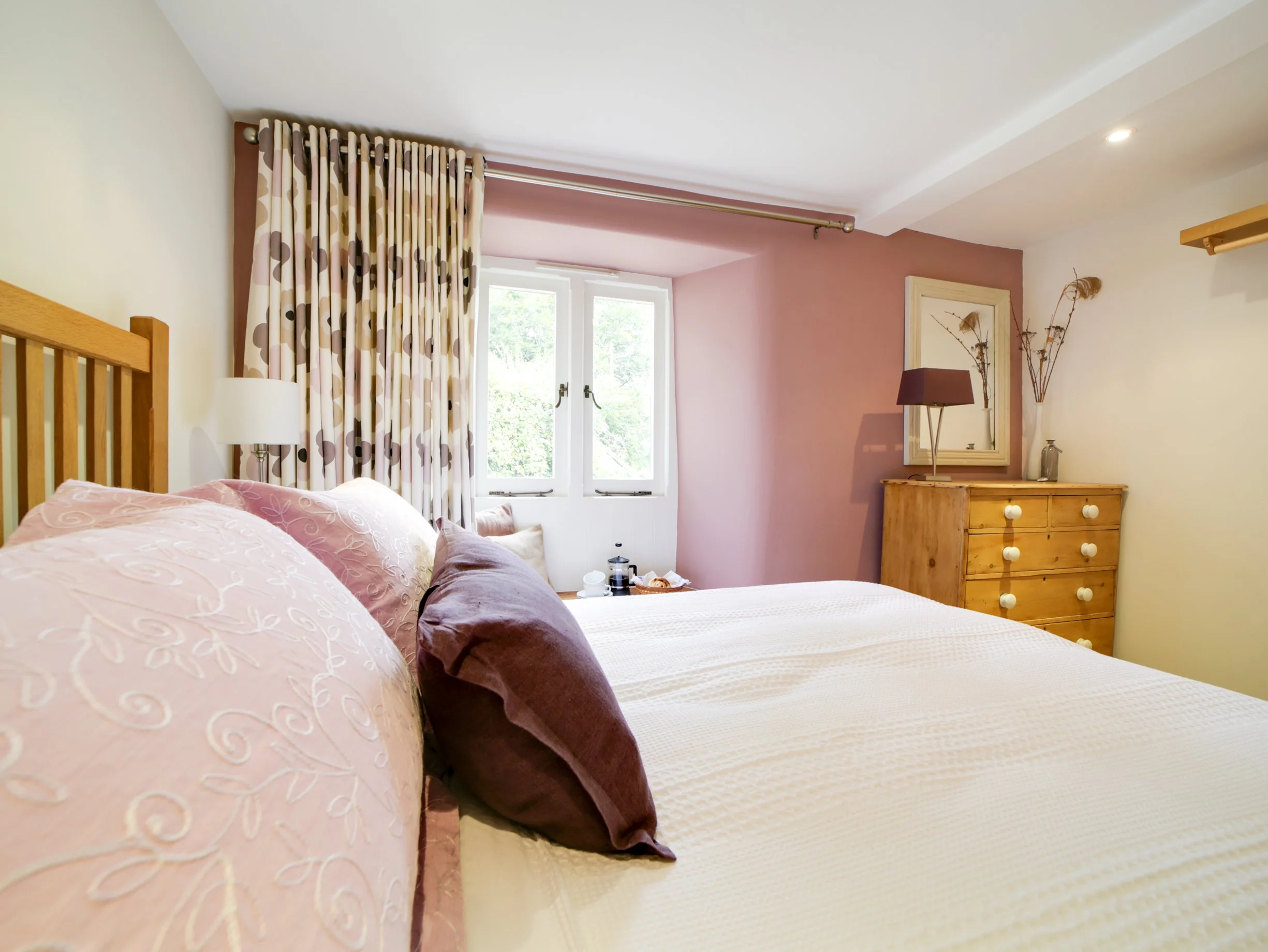 gilly second bedroom.jpg