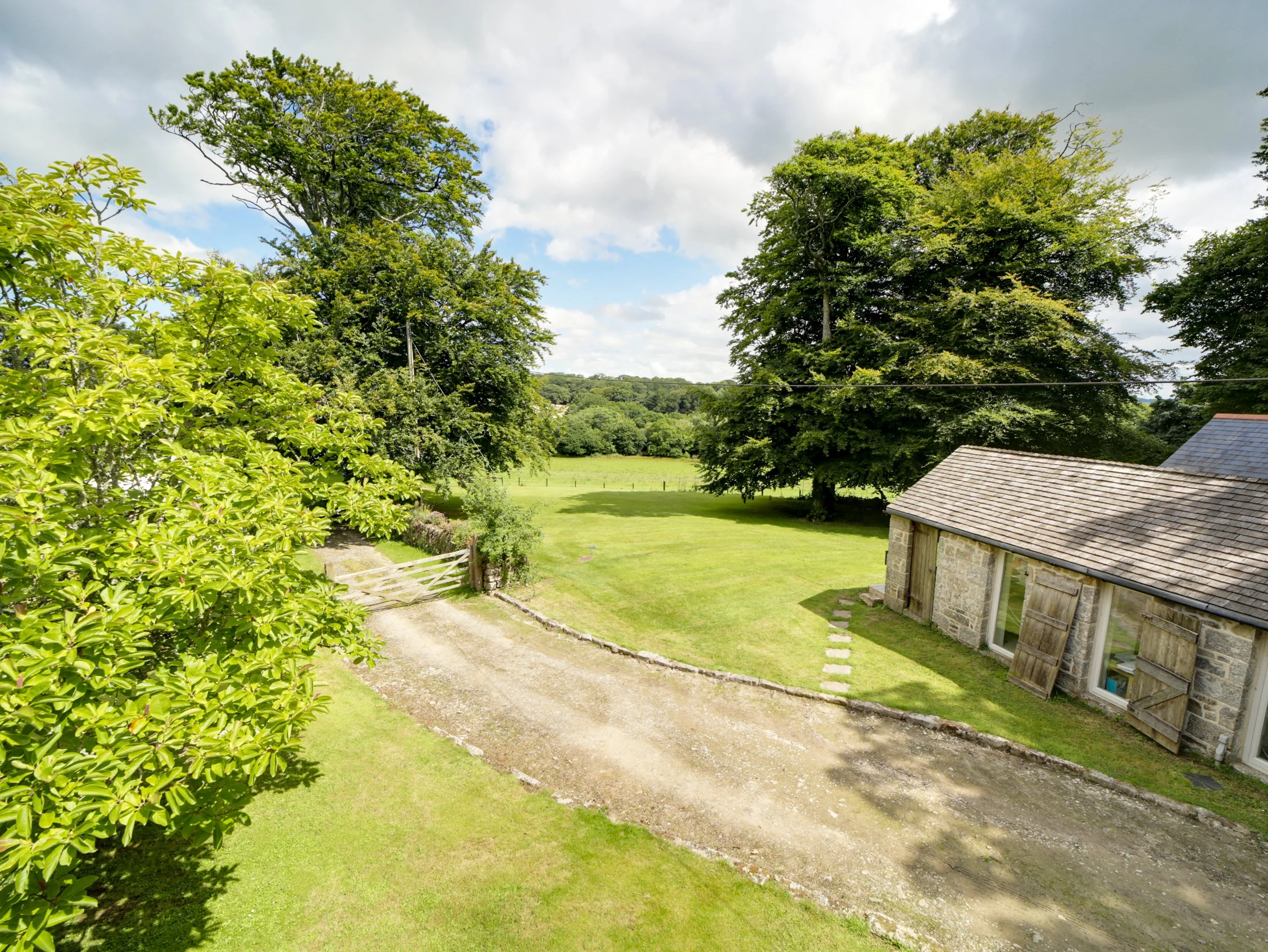 Gilly land to front..jpg