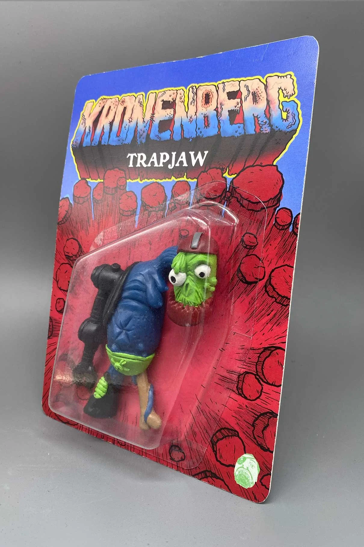 pablo-perra-art-toys-kronenberg-trapjaw-cardback-side.jpg