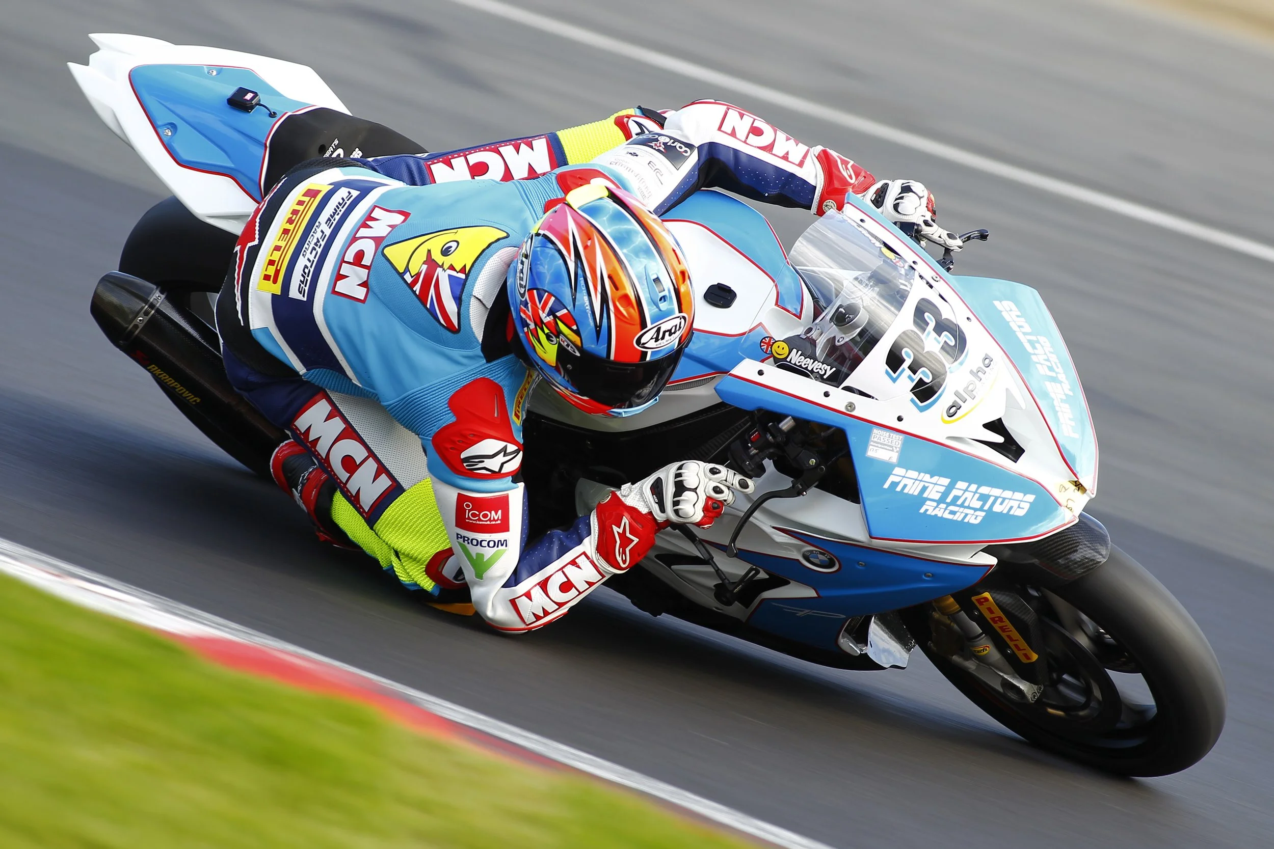 Michael Neeves racing his BMW S1000RR at Anglesey race circuit. Thundersport GP1 Elite
