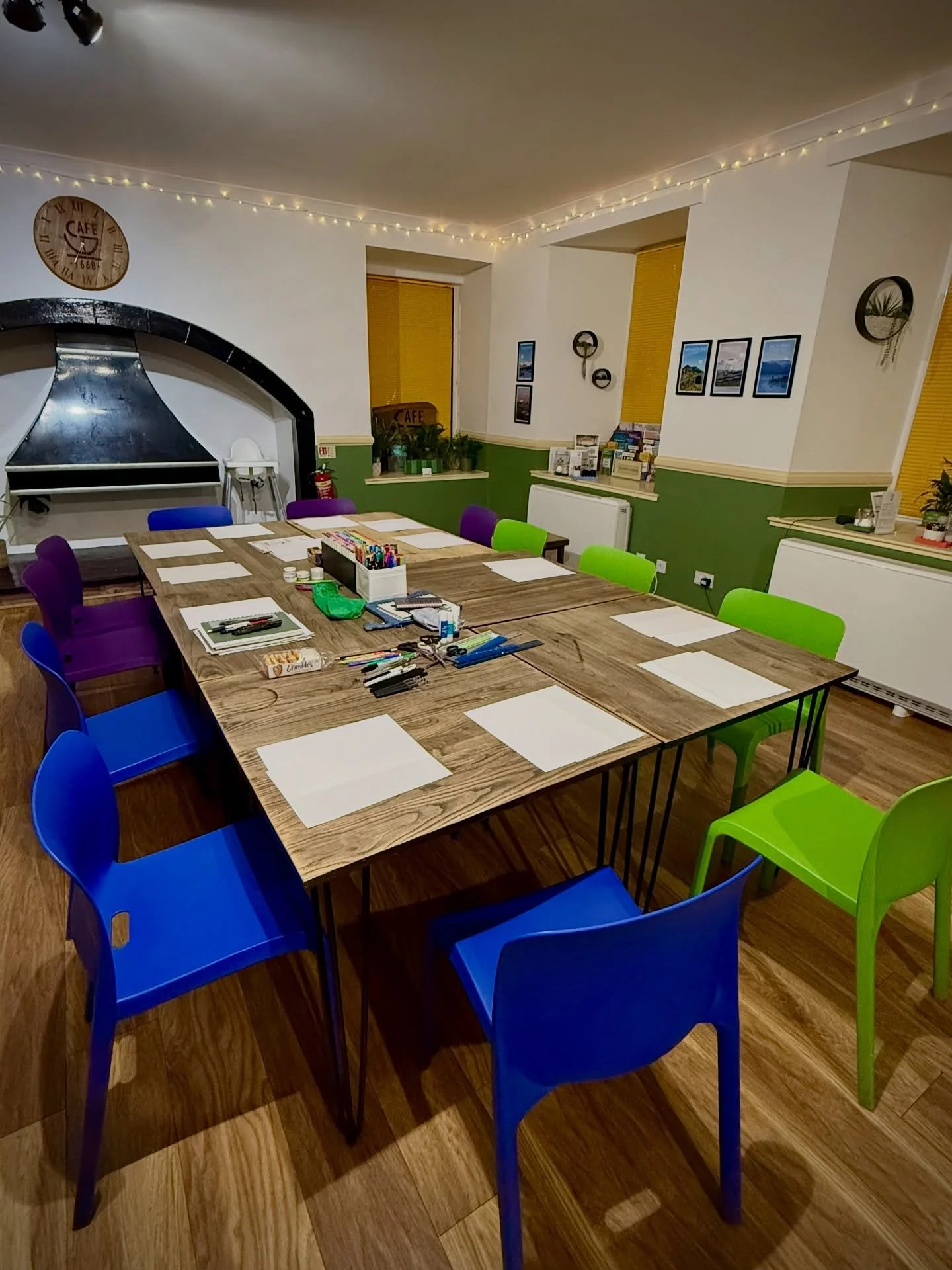 A moment to thank everyone who has joined the @this.is.nook journey so far! &hearts;️ Whether you&rsquo;ve joined me at a class or just followed along and shared the love 🥰 
2 months down, 4 classes of smiley faces and creativity! 🙂 I hope that eve