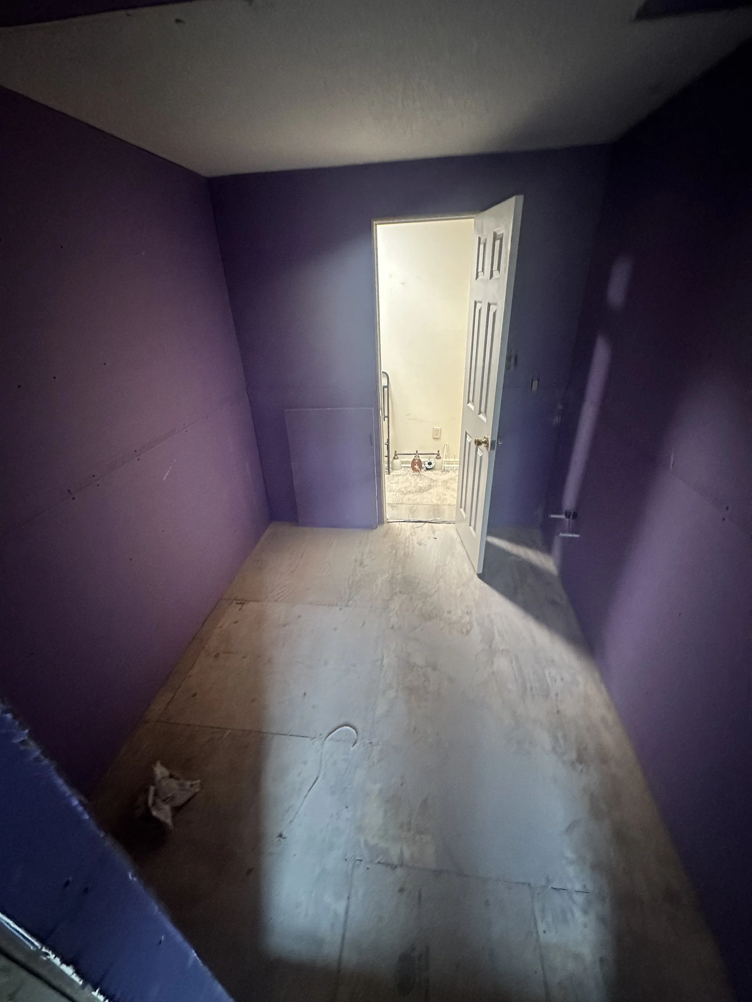 Drywall & Phase 2 - River Bend 2nd Floor Window Bathroom