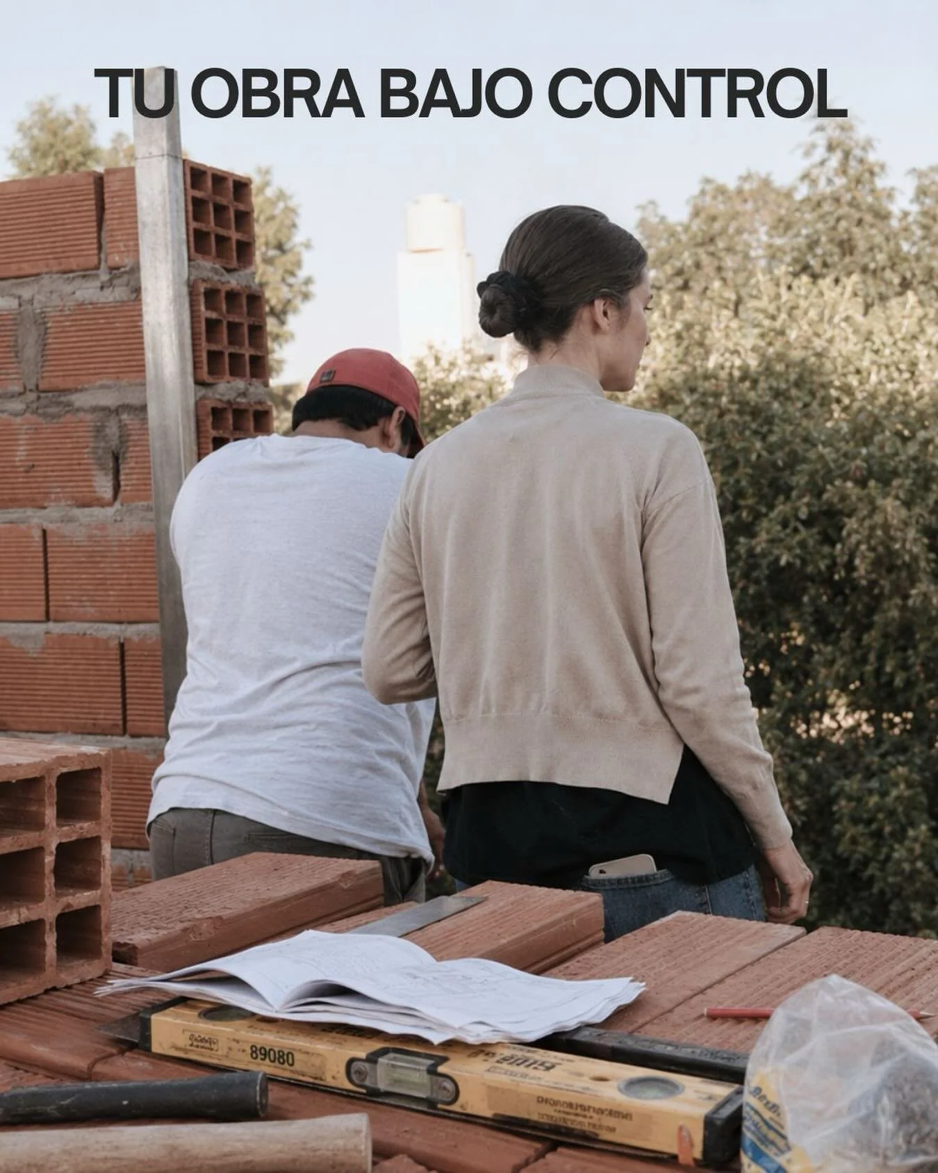 Tu obra bajo control 🚧

Cuando comenzamos una obra nos enfrentamos a muchas decisiones, personas y tareas sucediendo al mismo tiempo. ⚠️

🚨Y cuando no hay un seguimiento diario, es muy f&aacute;cil que aparezcan errores, demoras, desorganizaci&oacu