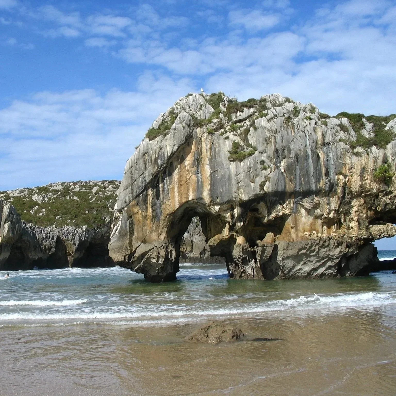 Playa Cuevas del Mar, Llanes, Asturias