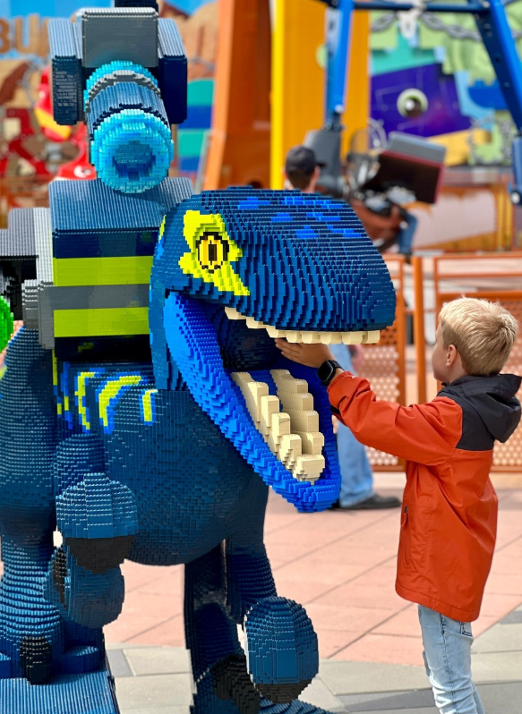 En Dinamarca, visita el parque de LegoLand en familia