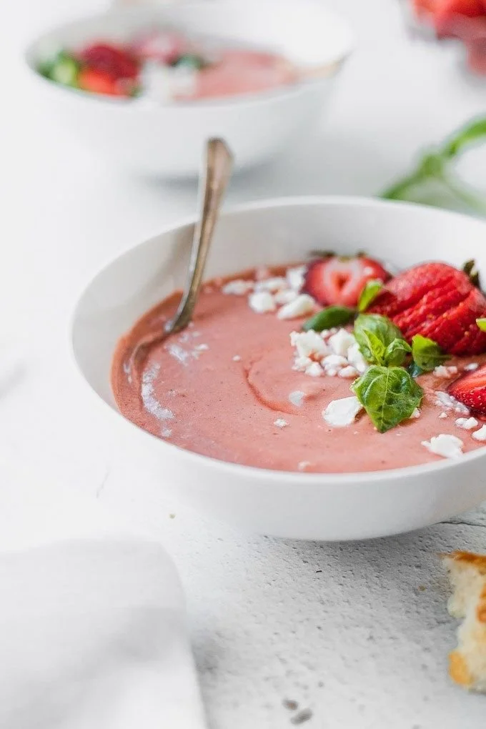 Gazpacho de fresas - Receta de verano para peques