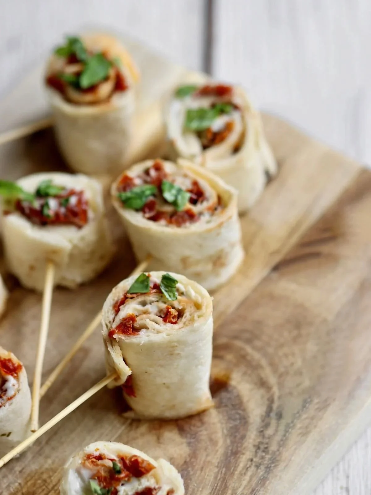 Mini wraps de chorizo y queso crema