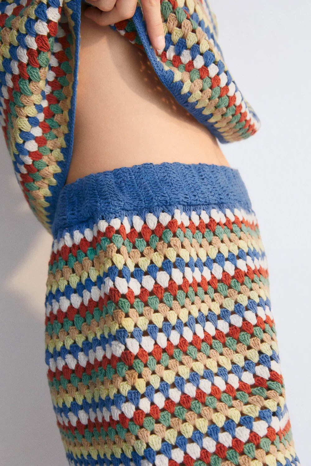 The New Society, crochet