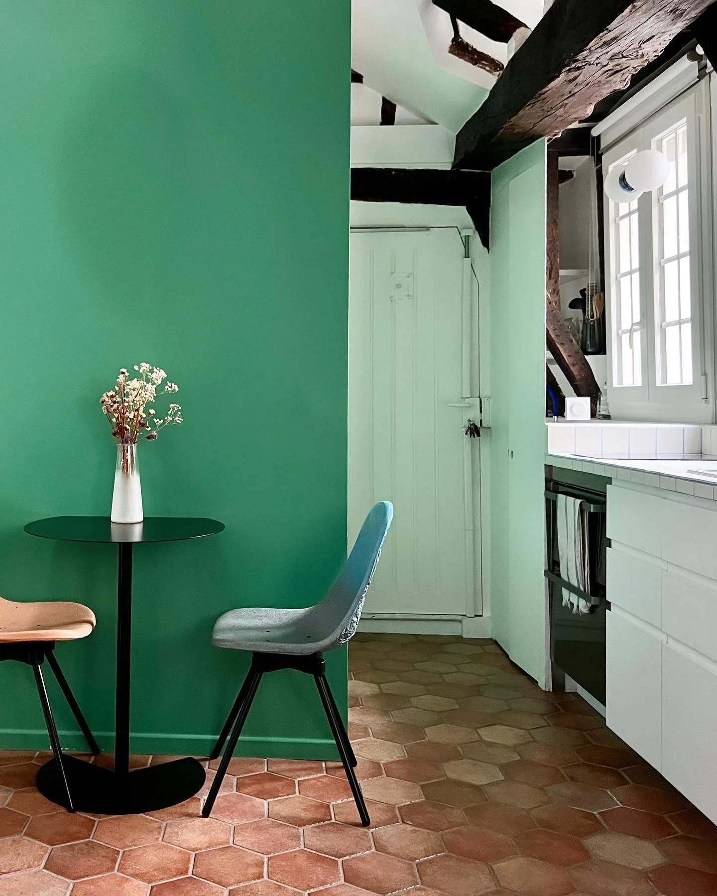 En París, el estudio de 22m² de la directora artística Ekhi Busquet