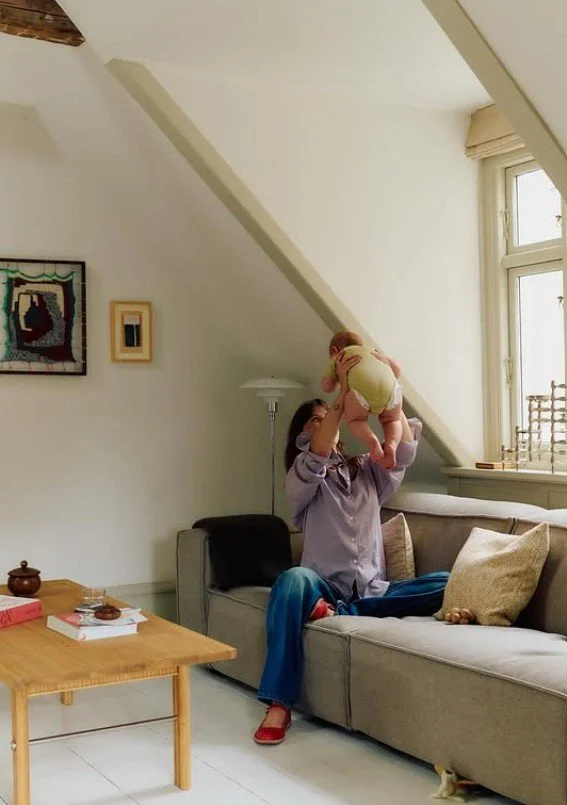En Copenhague, el apartamento en mezzanine de la arquitecta Freja Bak Josias