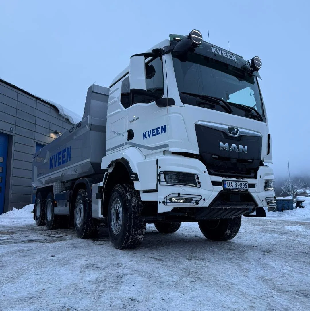 Vi i Kveen Anlegg er stolte av &aring; dele nyheita om at vi har f&aring;tt ein splitter ny TGS 2025 i v&aring;r maskinpark🚚Med denne moderne og kraftige lastebilen er vi klare til &aring; ta fatt p&aring; nye prosjekt og m&oslash;te kommande utford