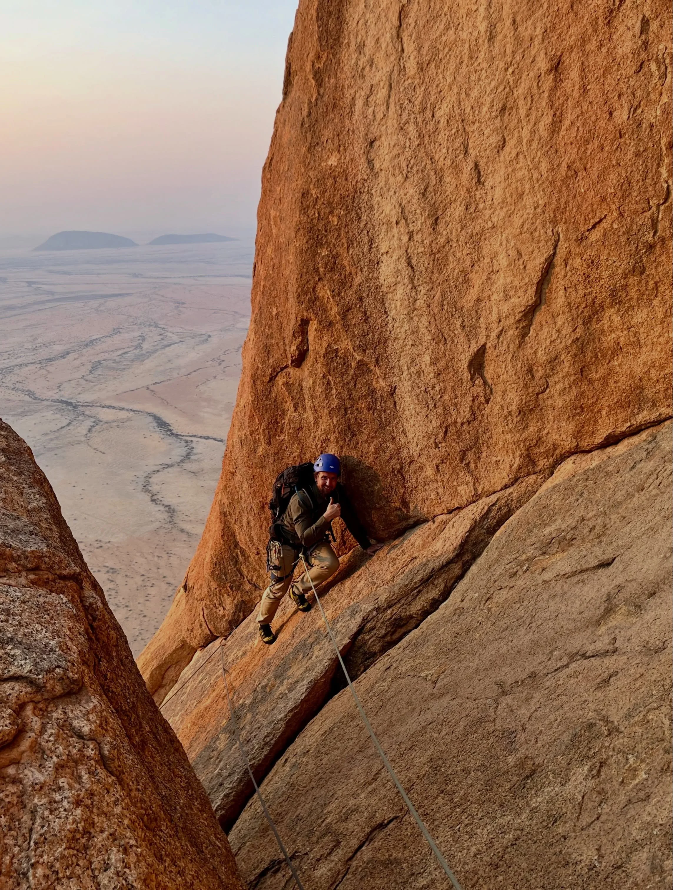 Full moon summit at Spitzkoppe! 🌕

We made it to the summit for an incredible simultaneous sunset and moonrise! 

#spitzkoppe #fullmoon #namibiatravel #mountaineering #rockclimbing