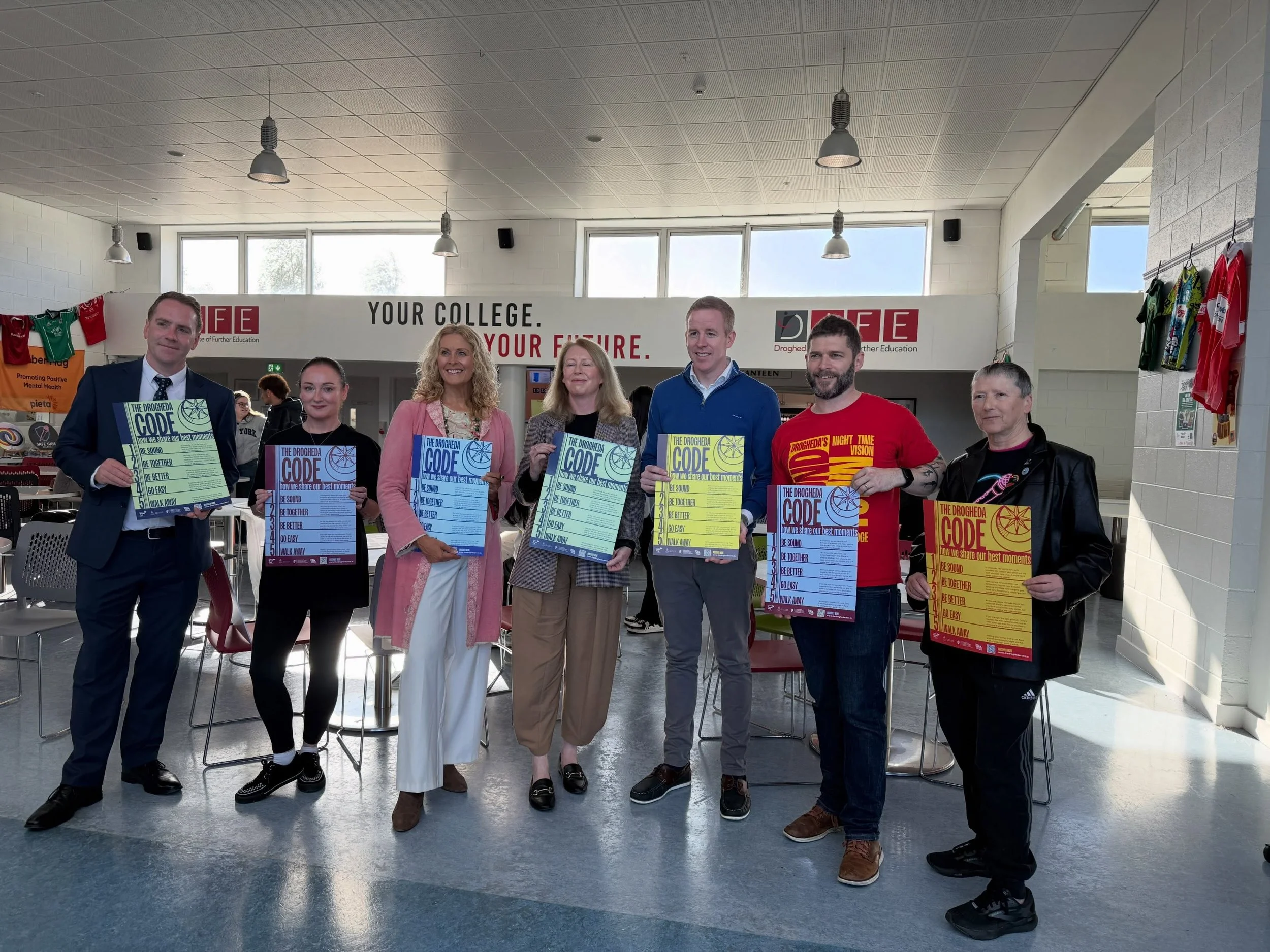 Shout out to @difeedu for having us at their first ever Freshers Fair  We loved meeting students and staff and getting lots of signatures for our Spiking Petition  Greaf to meet @alisoncomynff  Let's change the face of Spiking in Ireland
@safegigsire