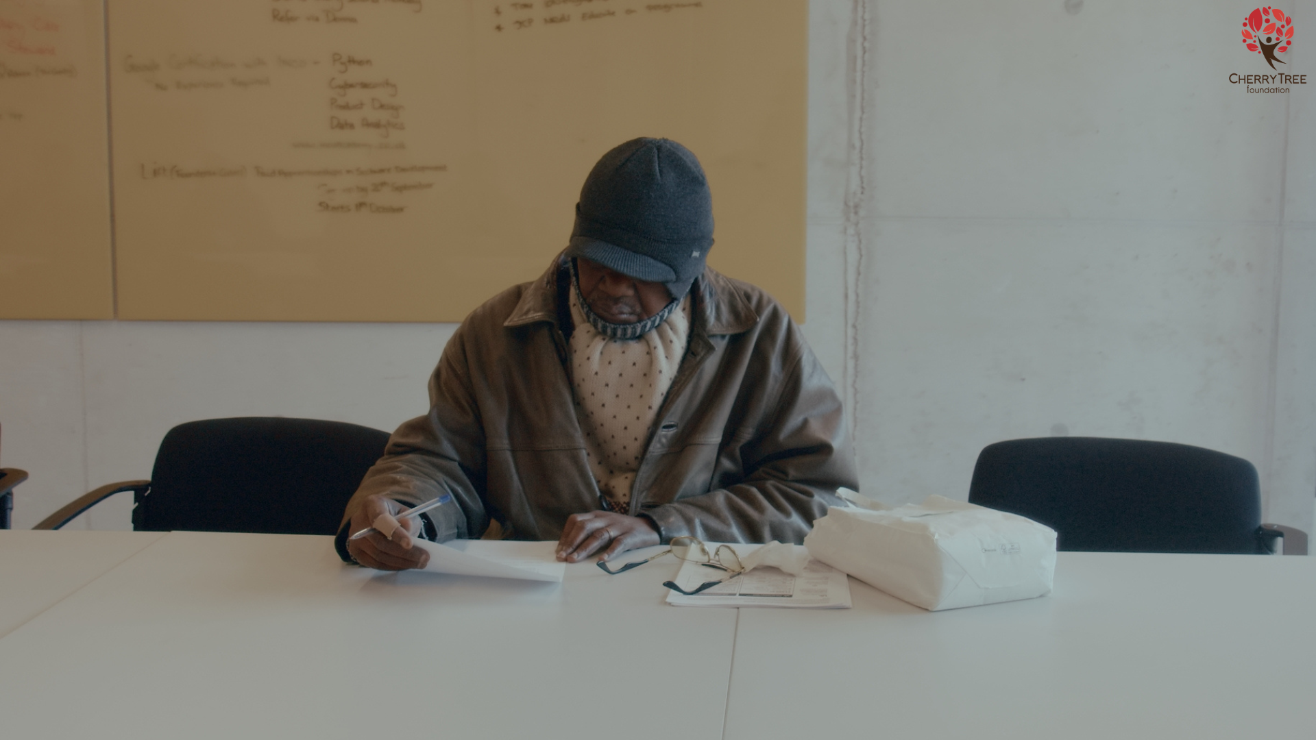 Security guard training covering safety procedures in London