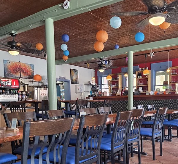 Star Taco brings fresh, fast-casual Mexican-inspired street food to downtown Marshall with tacos, bowls, and vibrant flavors made for a quick, satisfying meal. It’s a go-to spot for bold, simple food that’s easy to grab and enjoy while exploring town