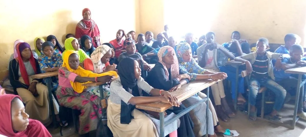 School visits in Sansfil.jpg