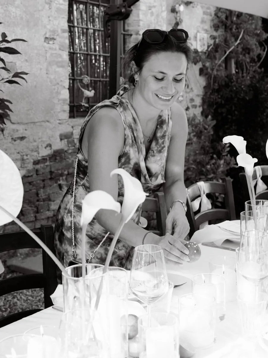Meet Pia &ndash; the heart behind Love Destination Events

Wedding planner. Organiser. Creative mind. Problem solver. Detail lover. Travel enthusiast. And your personal feel-good manager for one of the most important days of your life. 🤍

For me, be