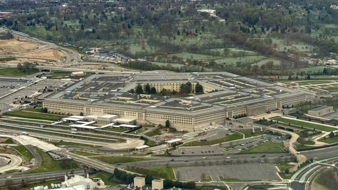 Defense&nbsp;Department contractor arrested and charged with mishandling classified documents