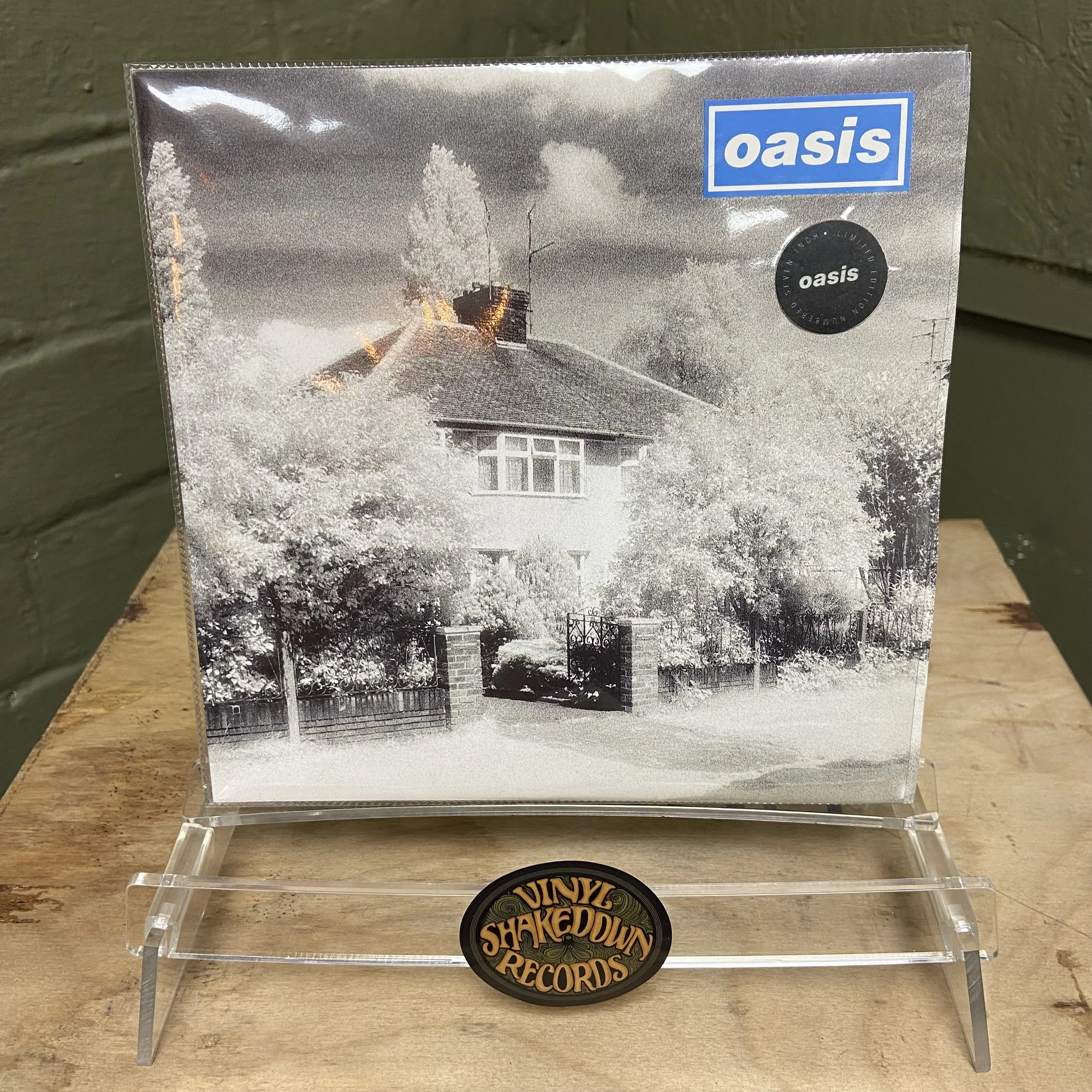 Oasis 'Live Forever' Limited Edition Numbered 7" Vinyl (1994) VG+