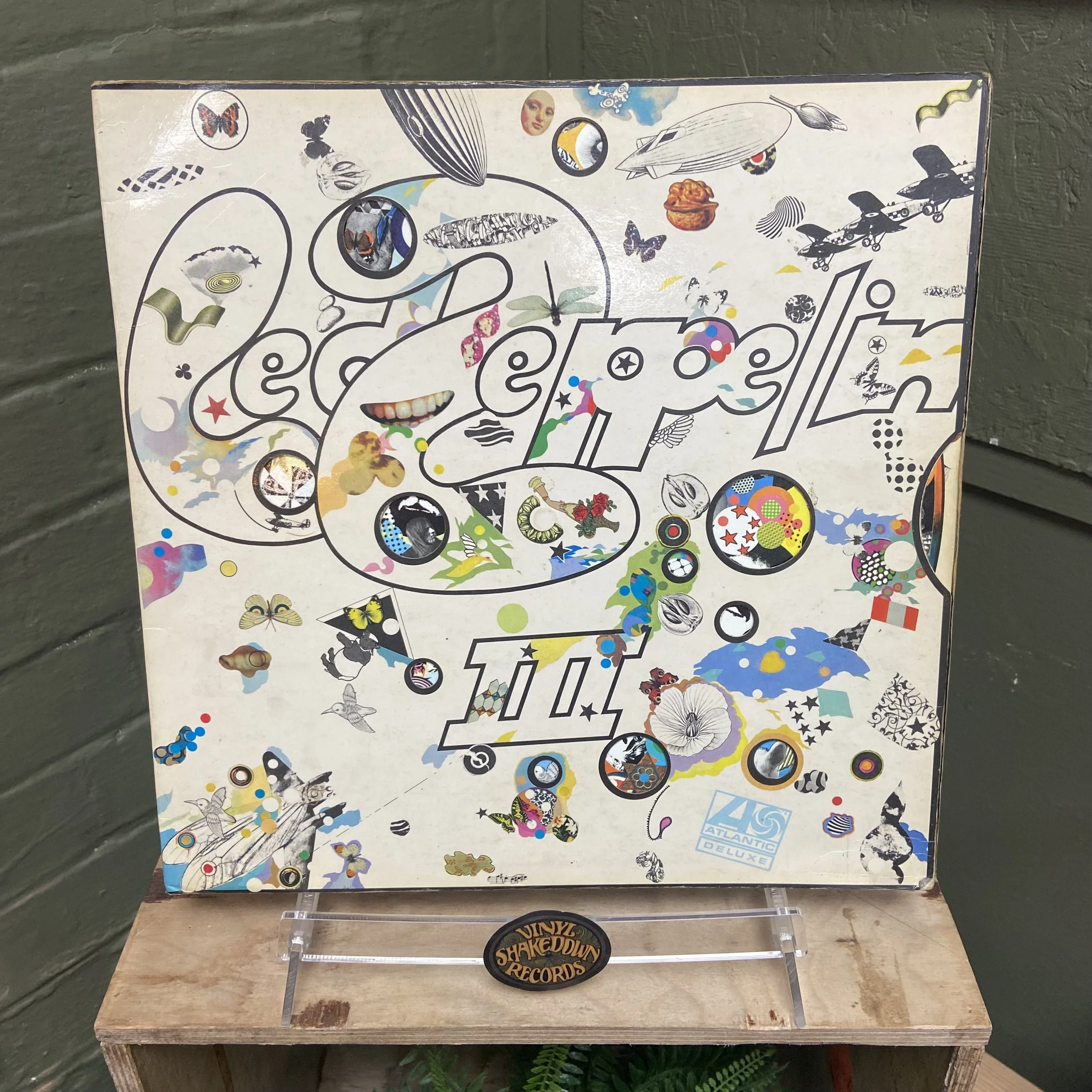 Led Zeppelin 'Led Zeppelin III' (1970) - UK Gatefold, 3rd Press, Plum Labels with 'Celebration' error, Without 'Peter Grant' - VG++ VINYL