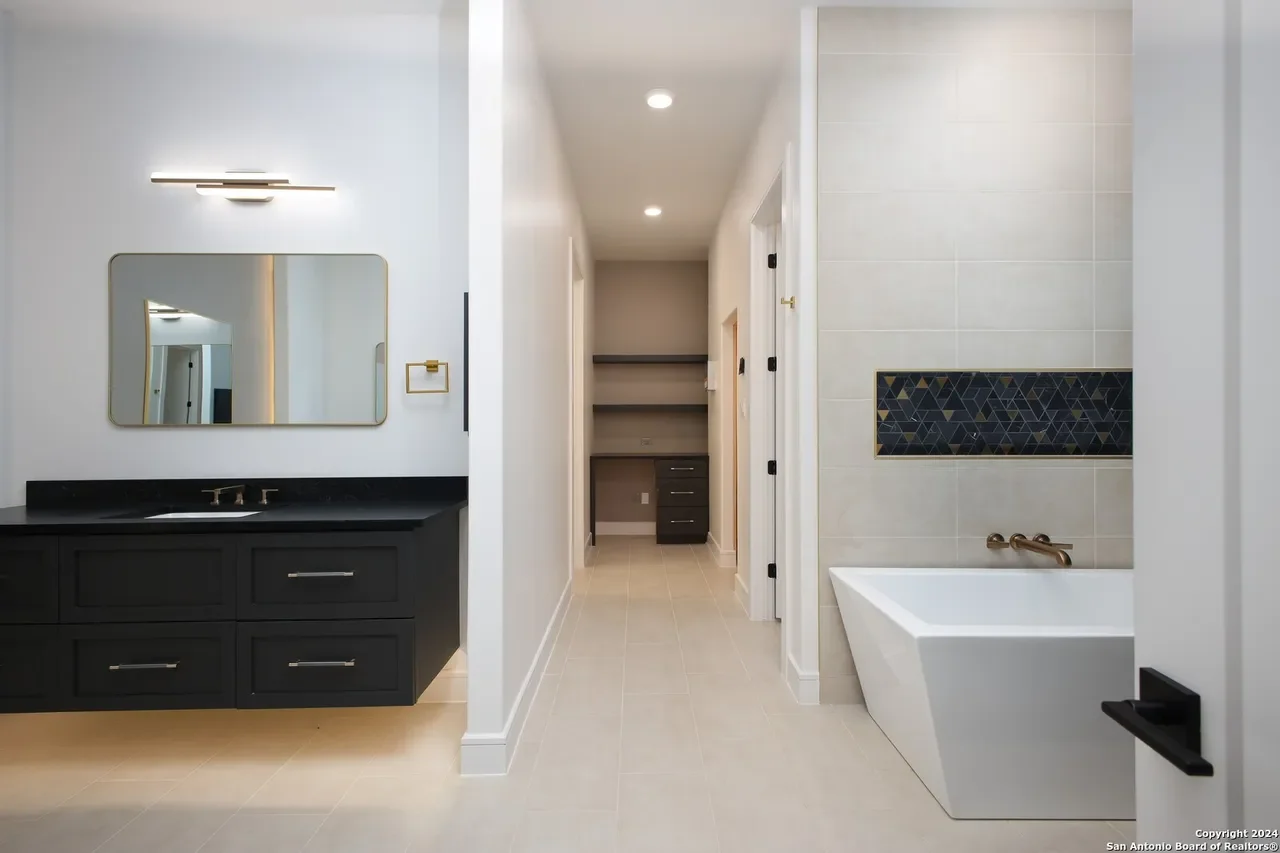 Primary Bath 1.webp