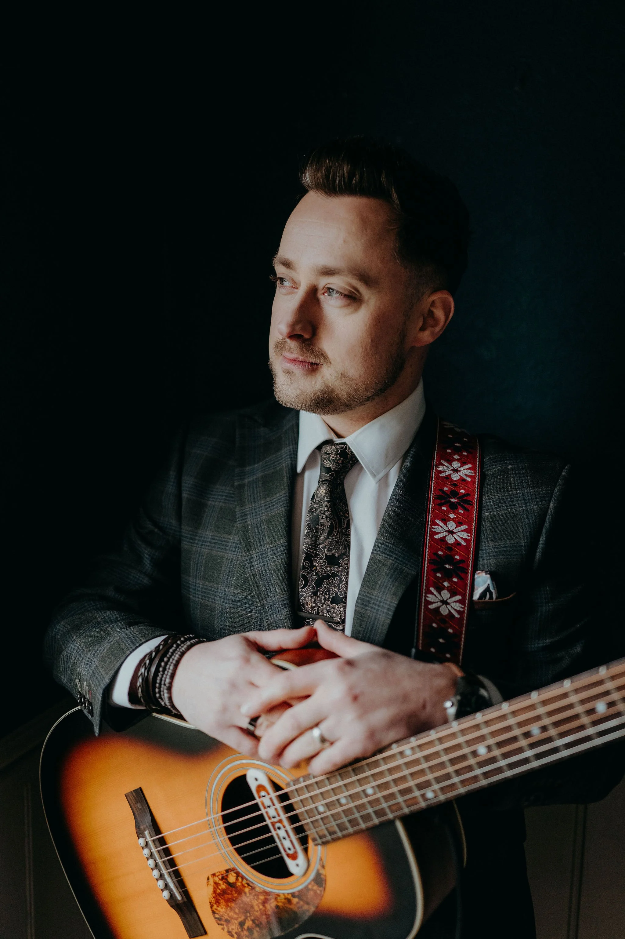 Gloucestershire and Cotswolds wedding singer