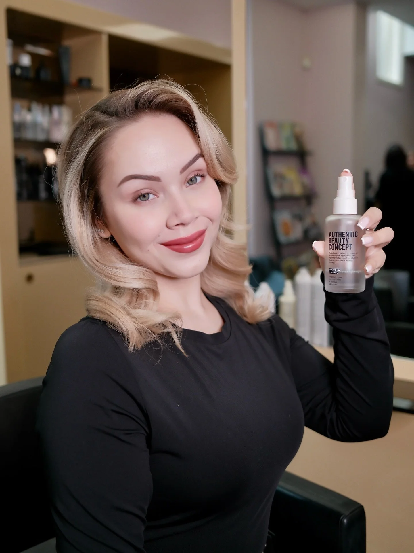 Unleash your inner GLOW with the power of Authentic Beauty Concept ✨ 

Hero Products : 
Replenish Spray Conditioner 
Amplify Mousse 
Working Hairspray 
Indulging Fluid oil 🌸

Created by our Stylist Elly ✨