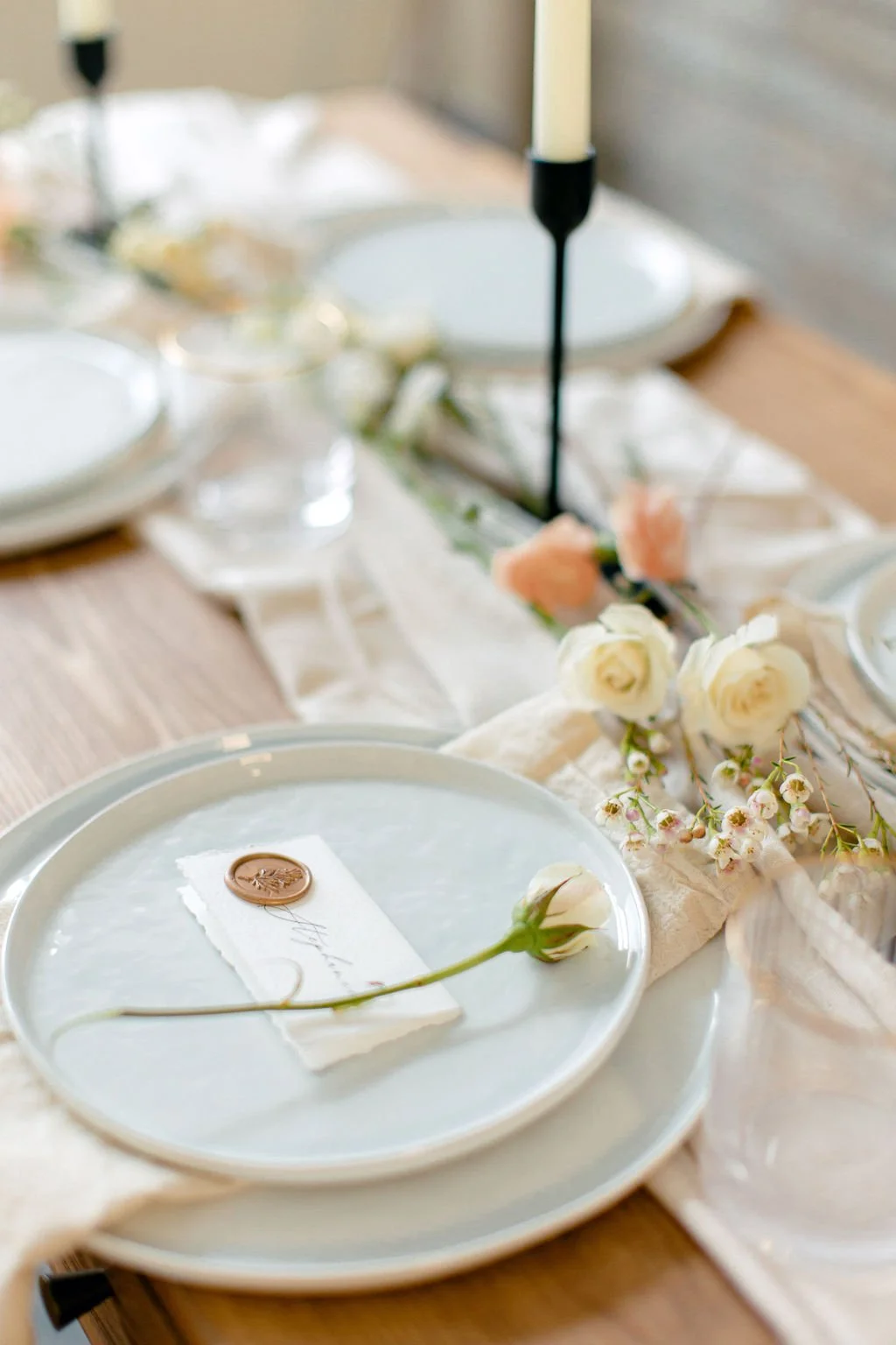 How Facebook Groups Are Warping Wedding Expectations (and Undermining Real Vendors)