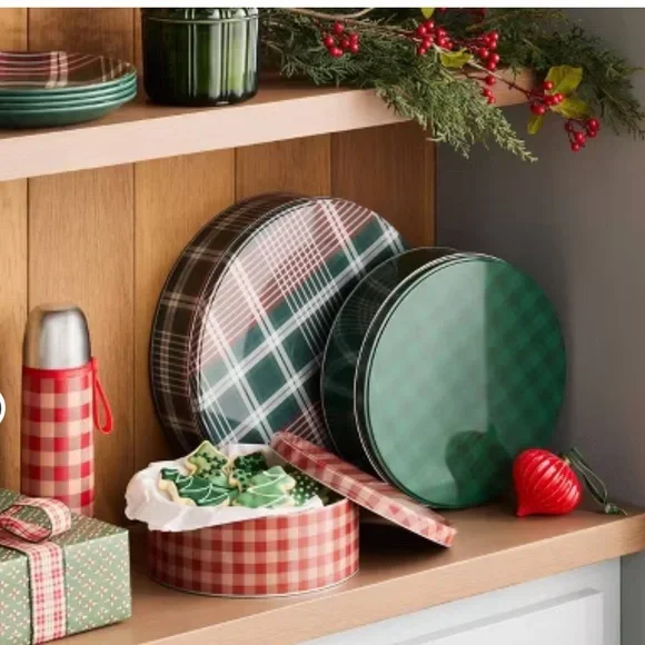 Chrsitmas tins.webp