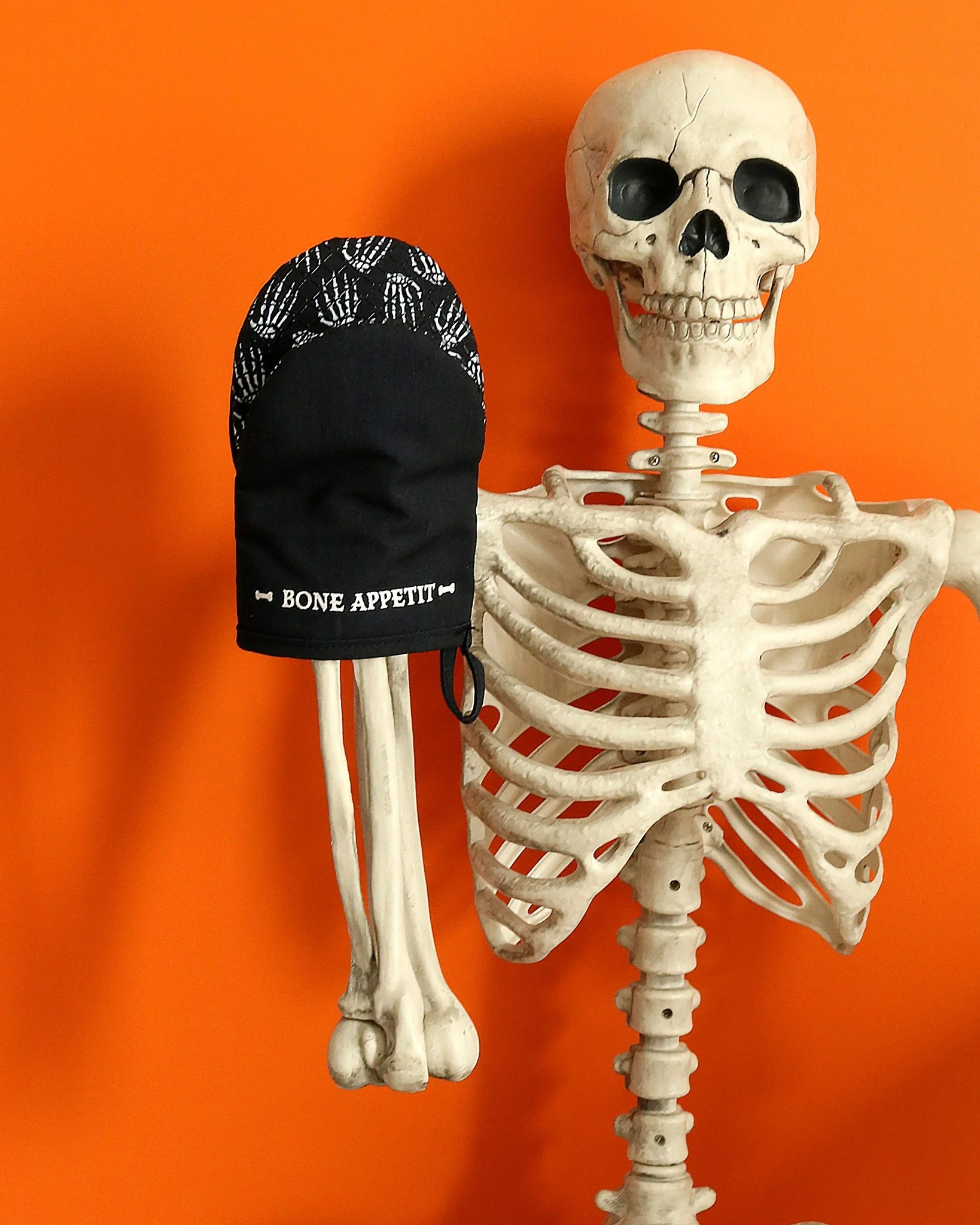 ENT_Halloween Oven Mit.jpg