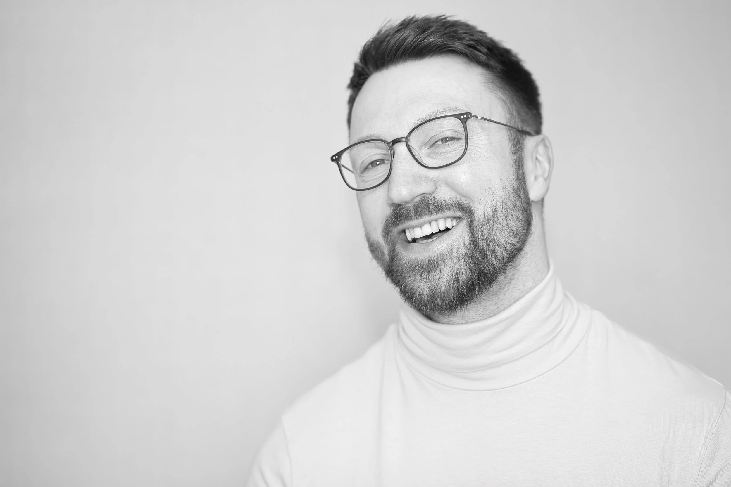 Portraitfotograf Markus Hartmann aus Berlin, freundlich und einladend – Natural Portraits Berlin