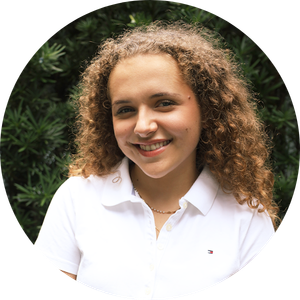 Anna Jones 2025 Guy Cuddihee Scholarship Winner. posing outdoors smiling for a photo