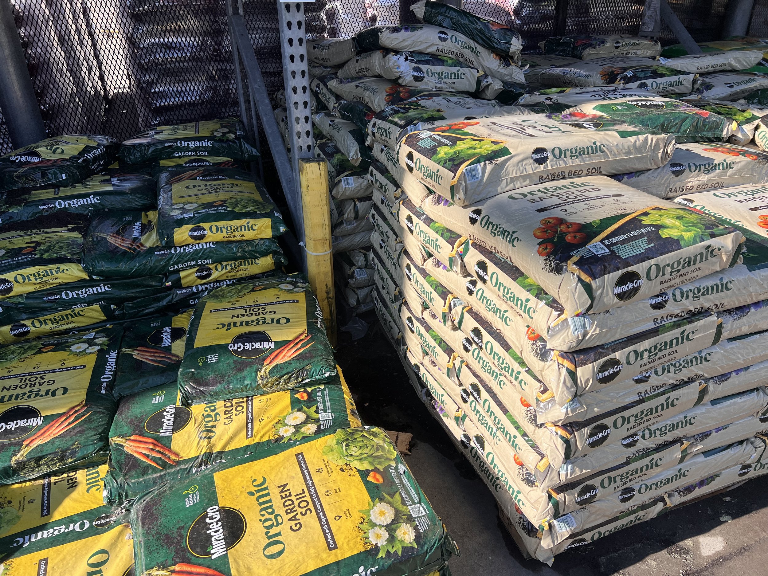 Organic potting mix options