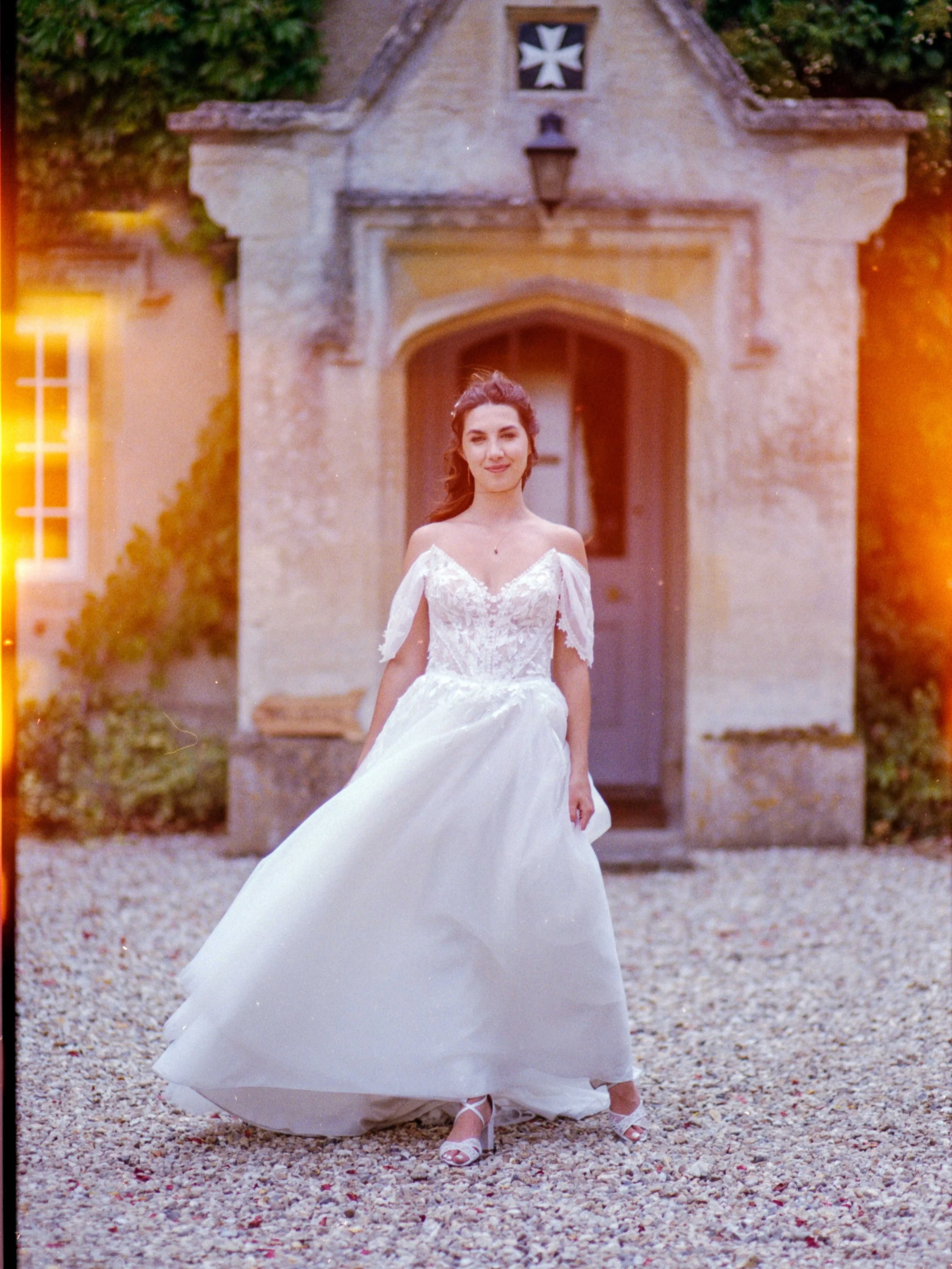 Accidental light leaks. You don&rsquo;t get this with digital! 
Shot on 35mm Kodak Gold 200 using the trusty Nikon F100. 
Jasmine and Jacob got married in the perfectly landscaped gardens of @friarscourtclanfield in Oxfordshire. 
Afterwards they move
