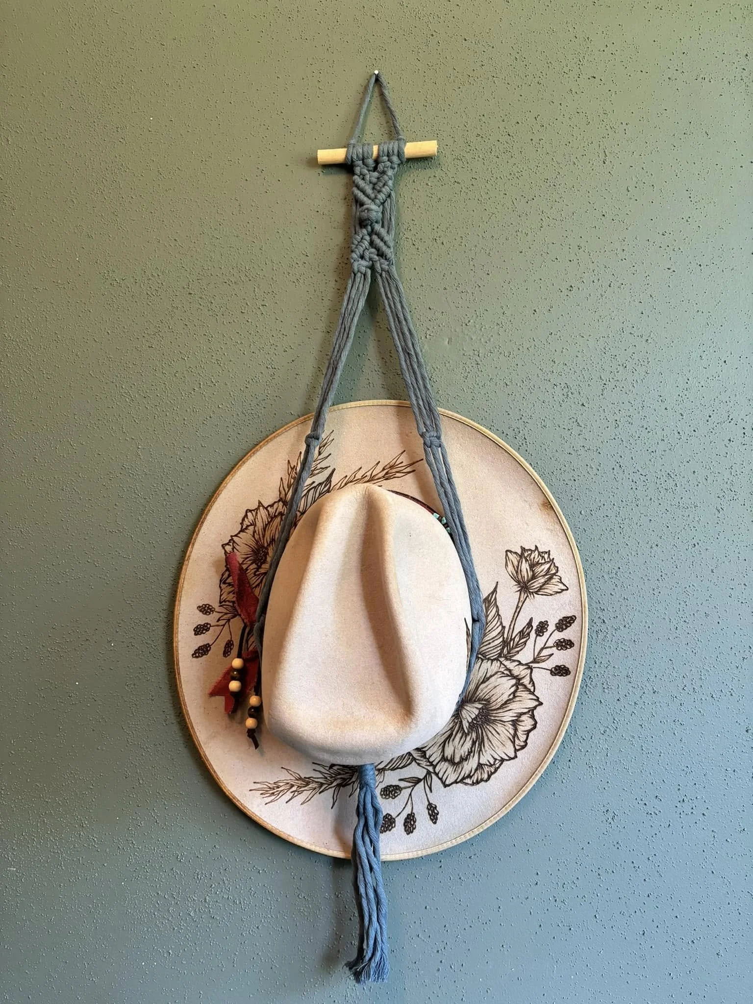 navy hat hanger.jpg