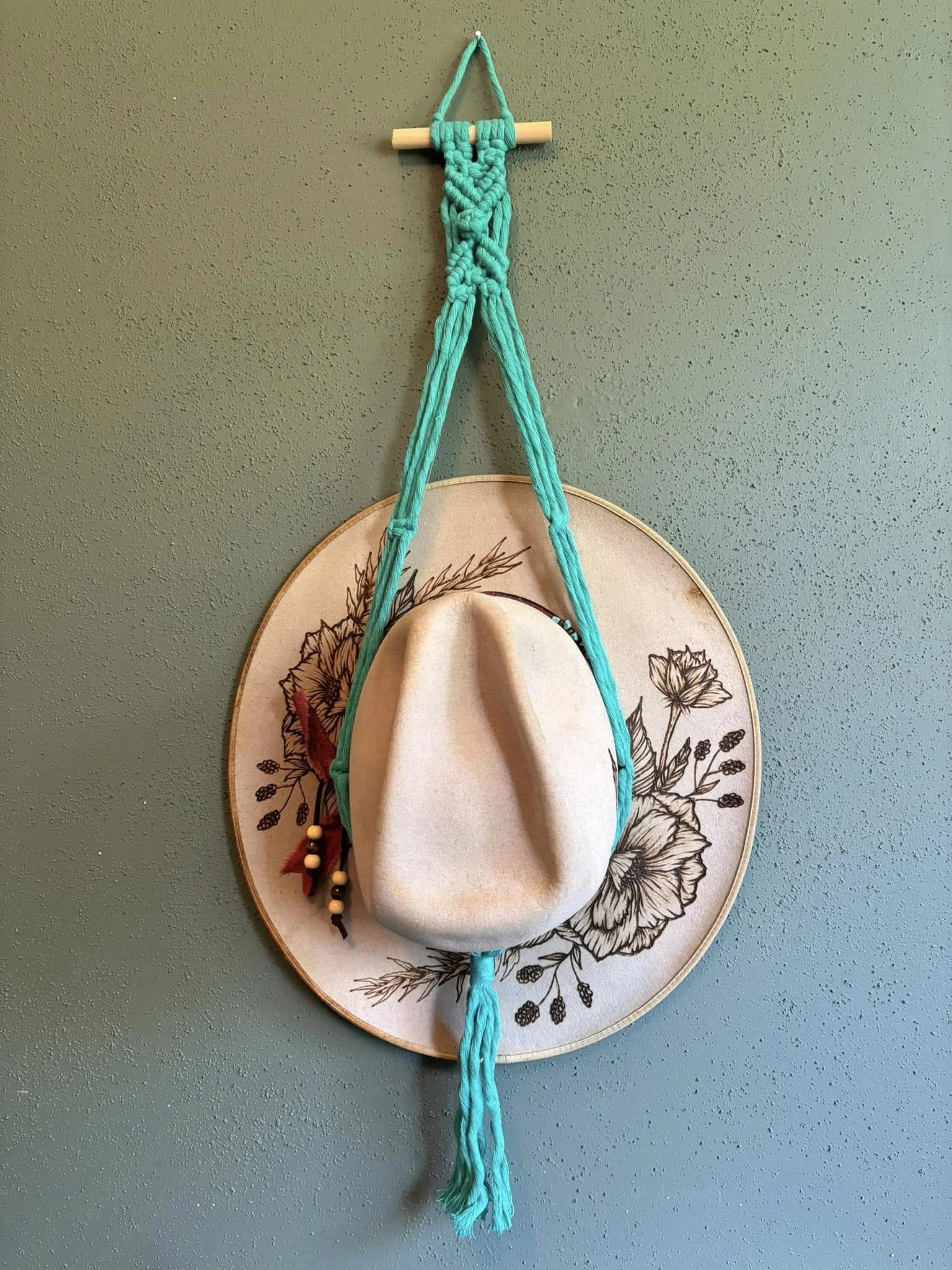 teal hat hanger.jpg