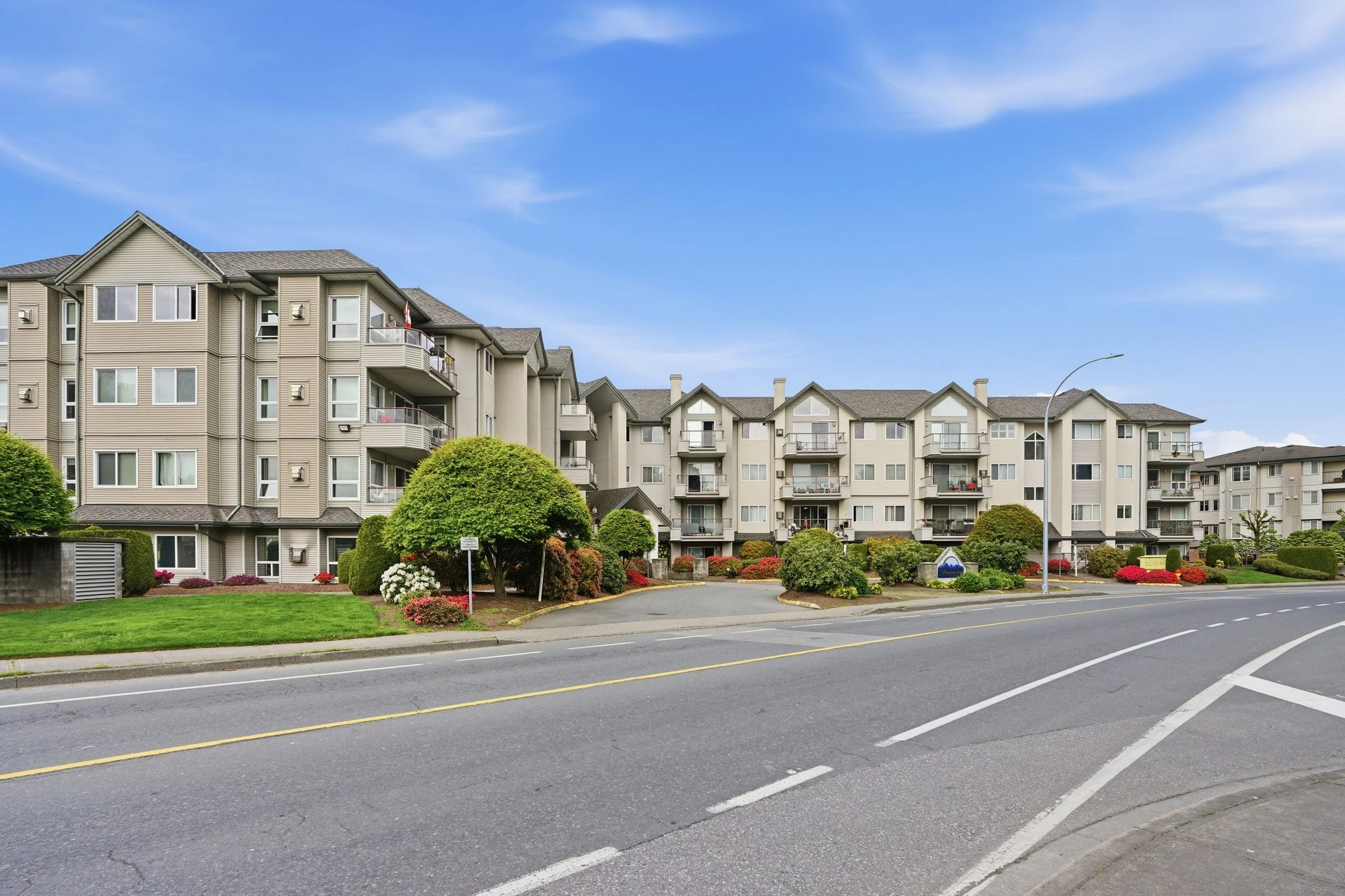 412-45520 Knight Rd Chilliwack 01.jpg