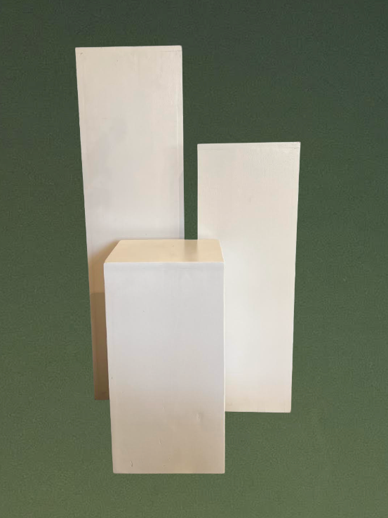 2 Medium, 2 large  1 small white pillars. Small $30 per Medium $40 per, Large $50 per