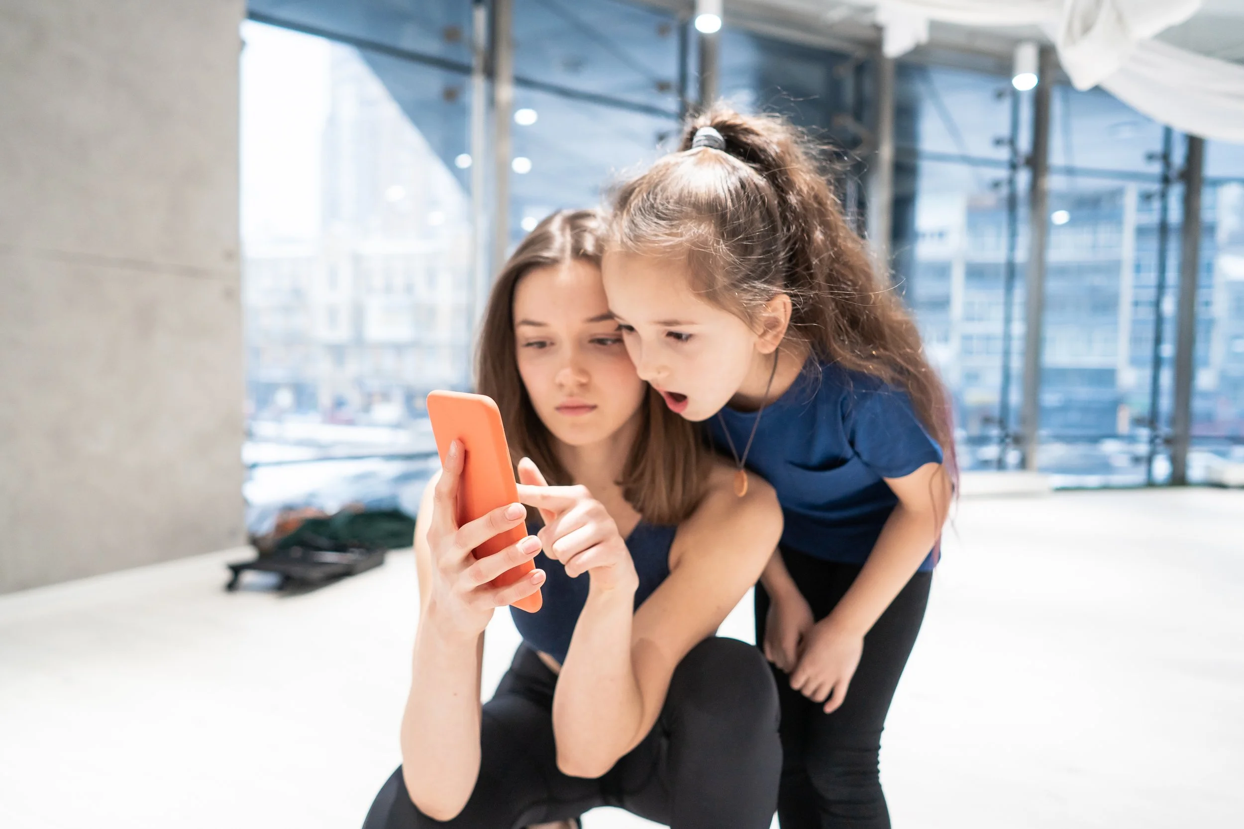 How to Talk to Your Daughter About Social Media Without Losing Her Trust