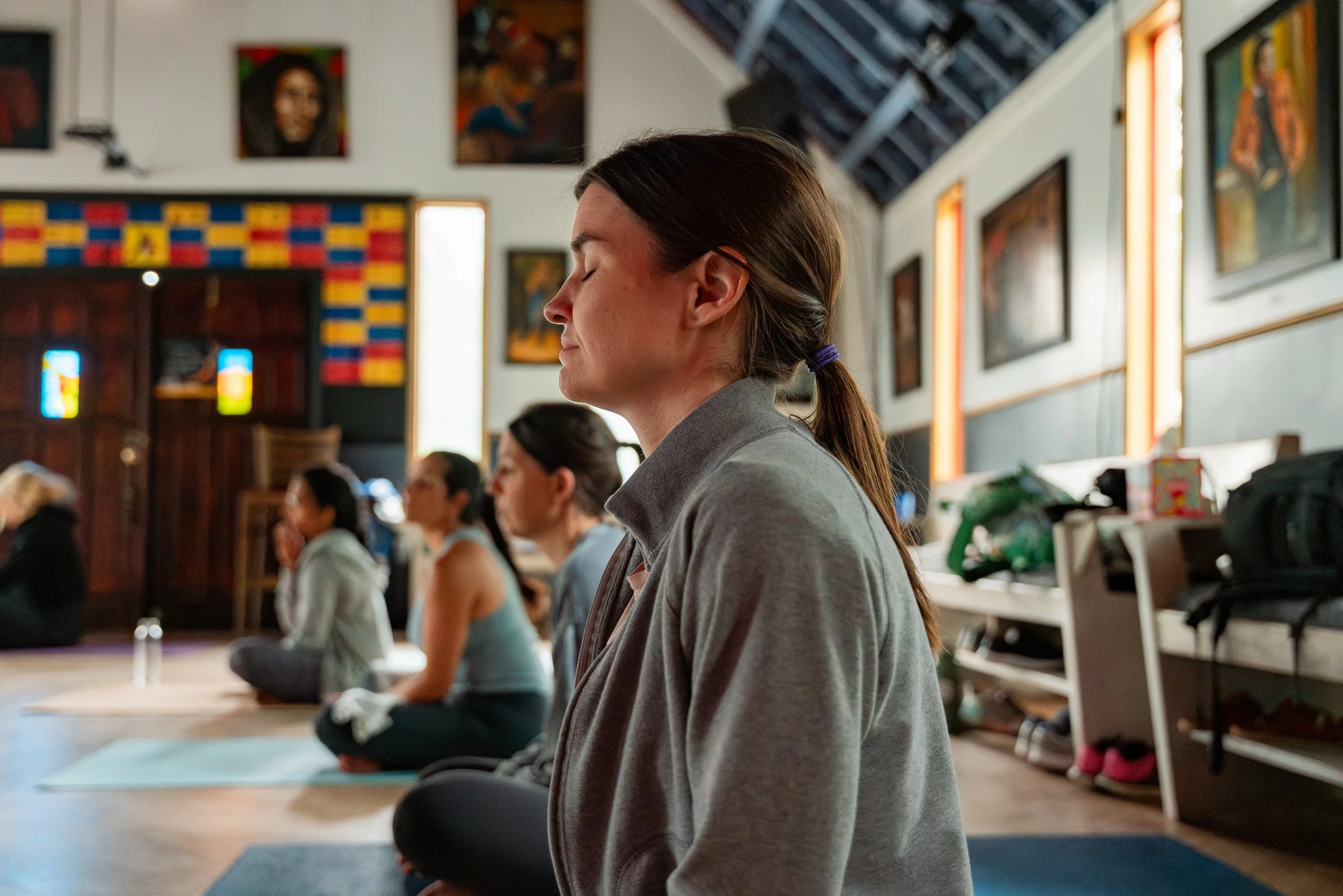 participant of mama wears pants' Wellness Reset.