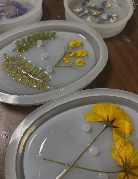 Resin Soap Dish with Pressed Flowers