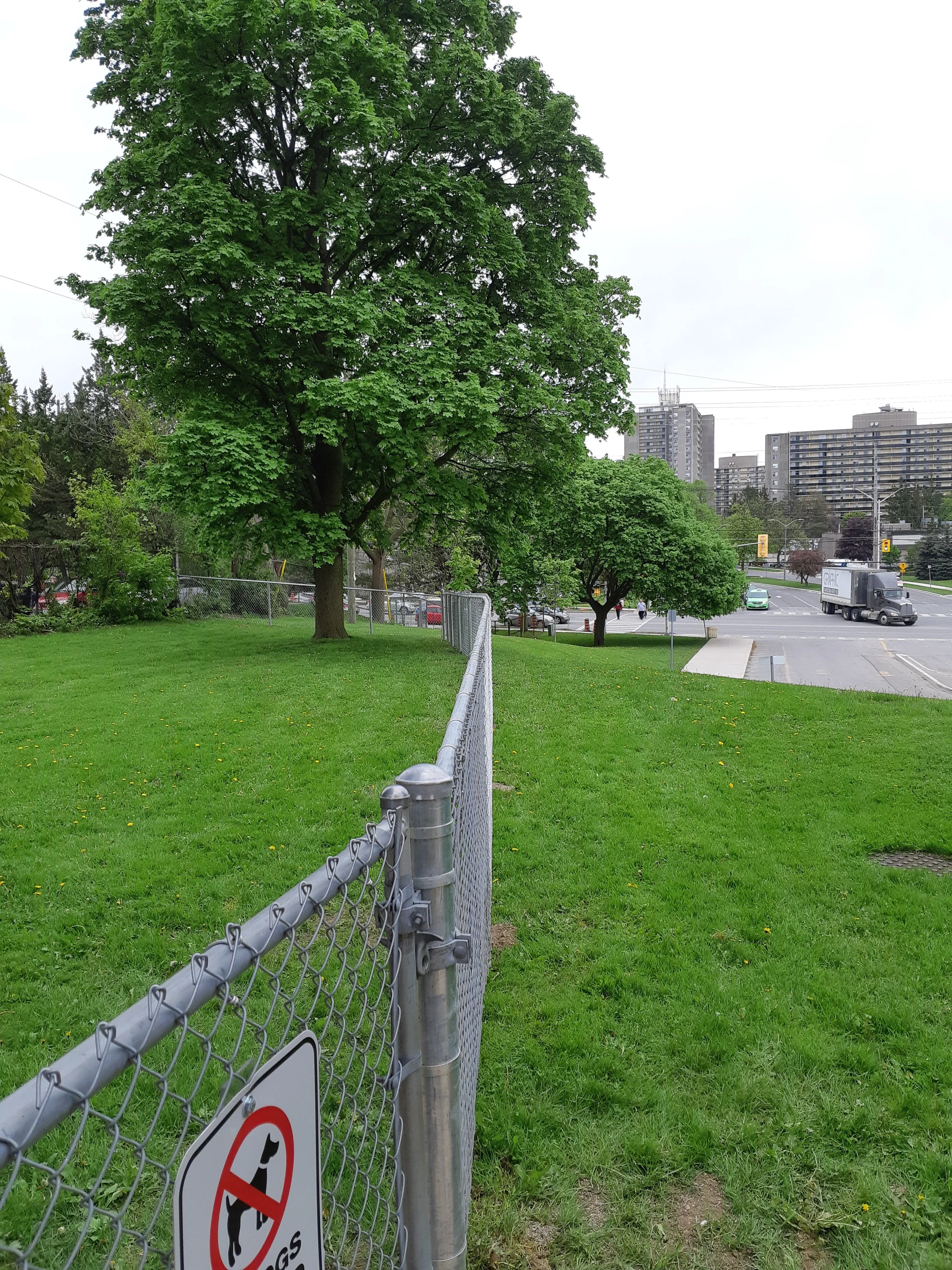 Chain link install @ eagle heights public school