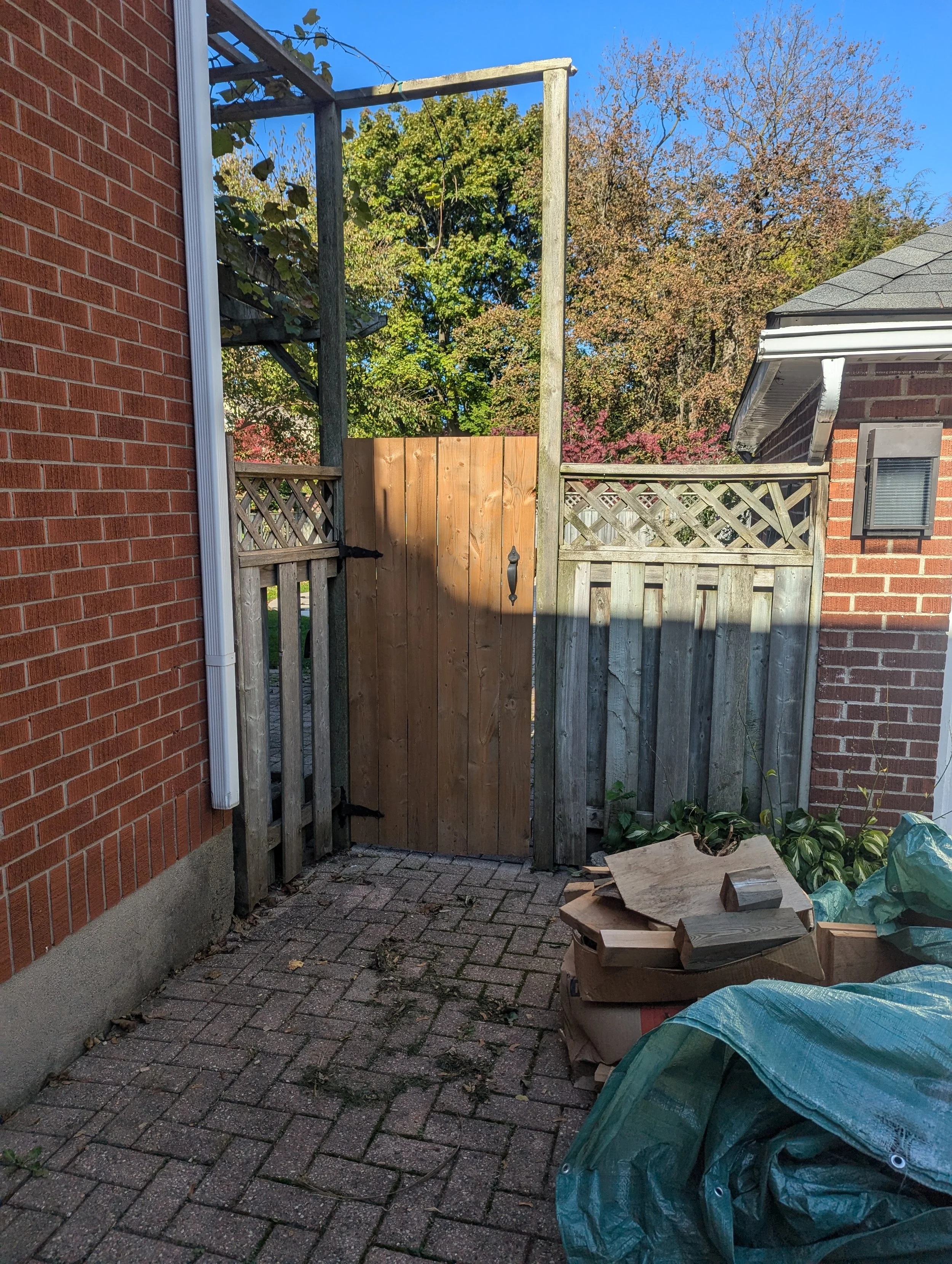 Gate replacement with existing hardware