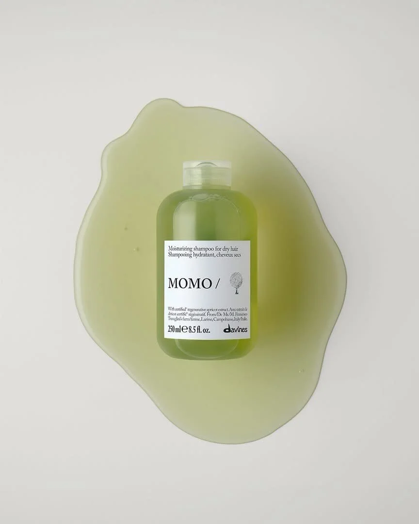 💚MOMO💚 The secret ingredient your hair&rsquo;s been craving: Apricot Extract 🍑

Packed with nourishing nutrients, it helps lock in moisture and bring dry, thirsty hair back to life leaving it soft, silky, hydrated, and glowing with shine day after