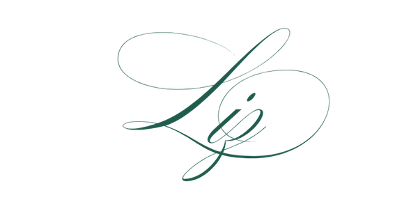 Stylized cursive text that spells 'Liz' on a black background.